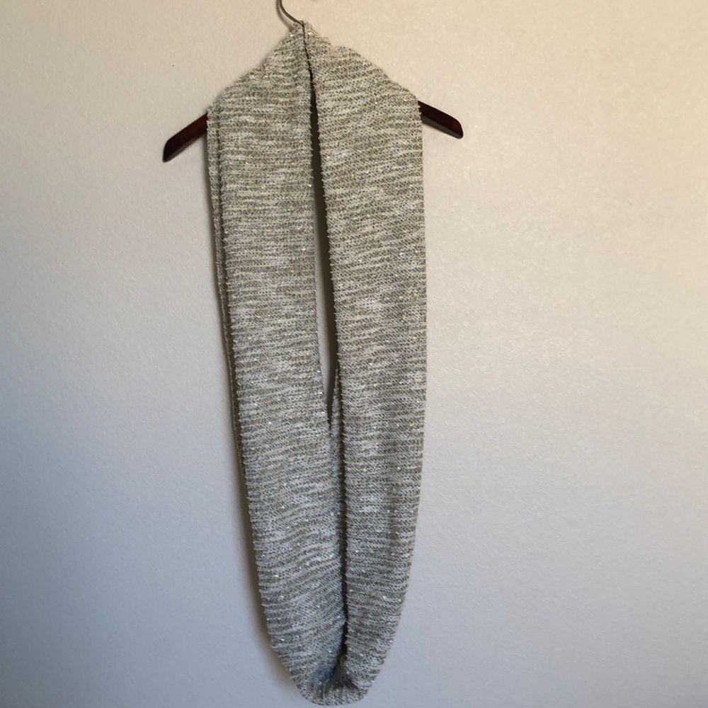 Express | Beautiful Infinity Scarf - Picture 6 of 8